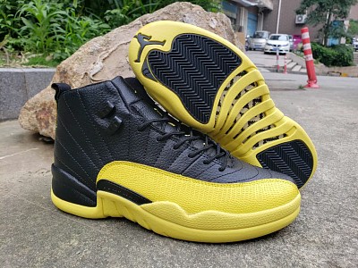 Men Jordan 12-144