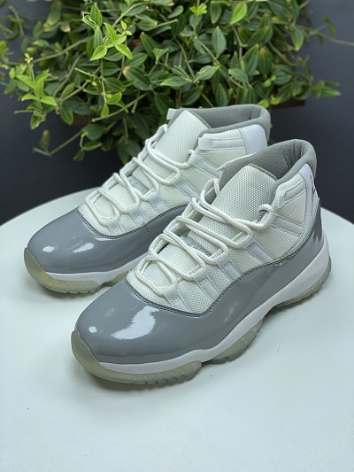 Men Jordan 11-236