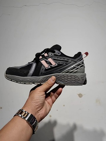 NB Shoes 1906-084