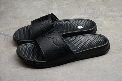 Nike Slipper-133