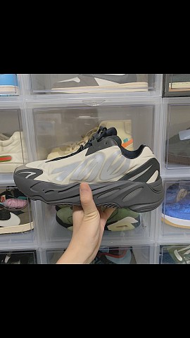 Yeezy Shoes 700-024
