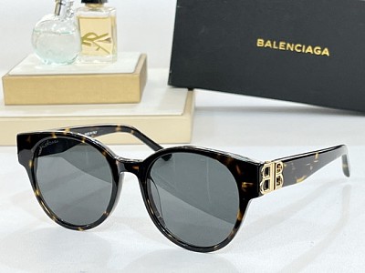 Balenciag Glasses-233